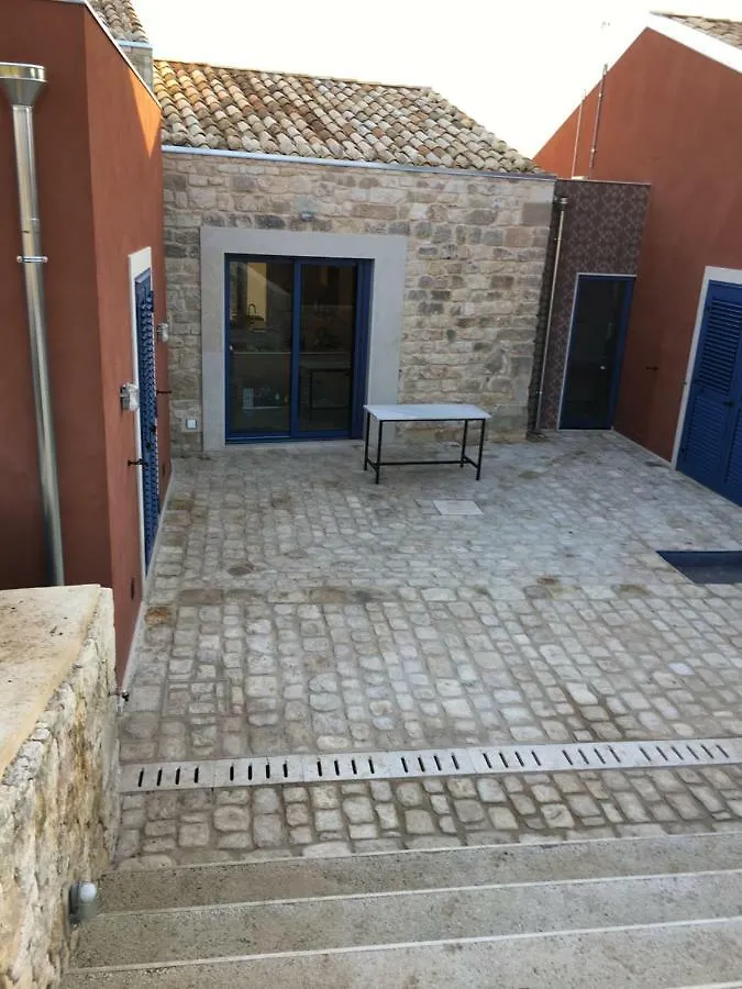 Villa Casa dei Granati Rosolini 0*,